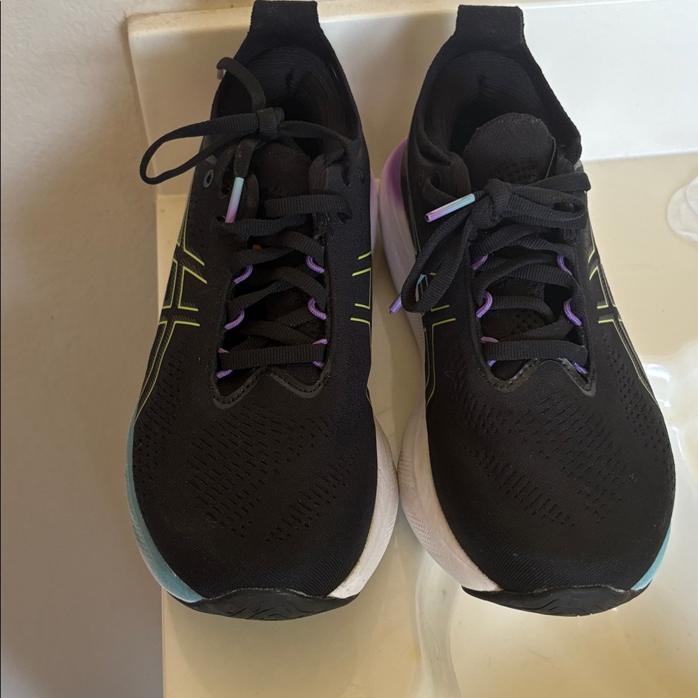 ASICS - Picture 3 of 4